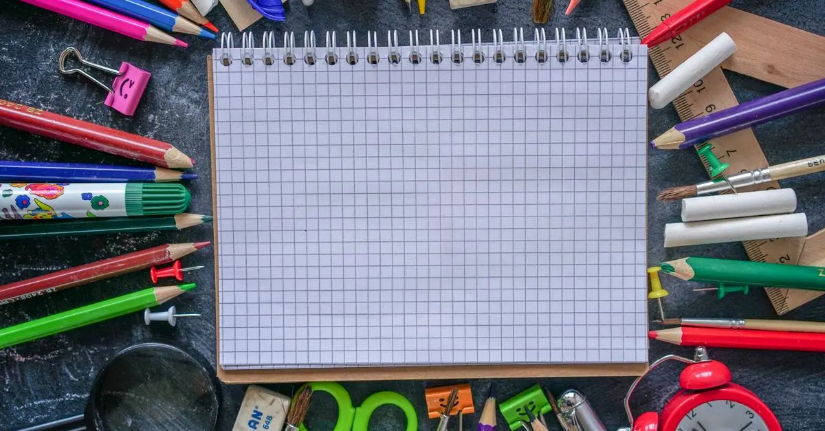 Comment choisir des fournitures scolaires adaptées à chaque niveau