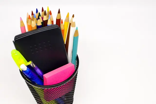 Comment choisir des fournitures scolaires adaptées à chaque élève